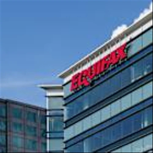 Equifax, TransUnion Shares Fall as Pulte Targets Credit Pricing