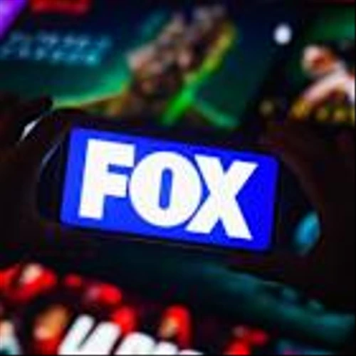 Is Fox Corporation Stock Underperforming the S&P 500?