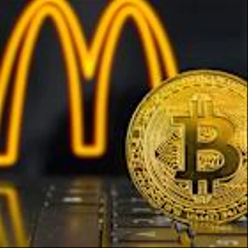 Fundstrat's Tom Lee: Owning Bitcoin Is Like Owning Land Under A McDonald's