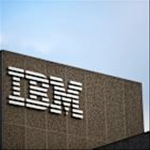 Why IBM’s High Valuation Has Analysts Concerned