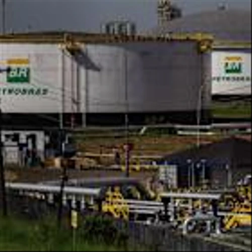 A Saudi Pipeline Diverts Some Oil to Bypass Strait of Hormuz