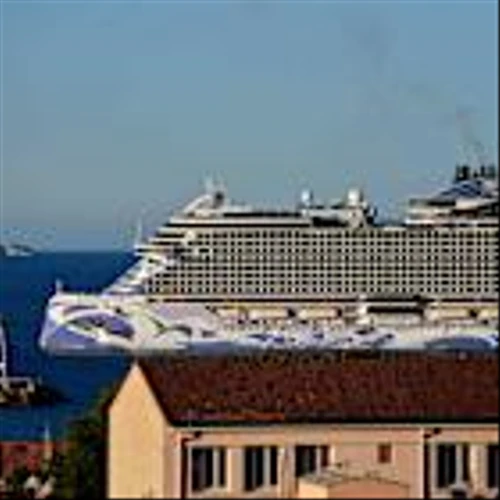 Economic Worries Have Americans Booking Cruises But Staying Closer to Home