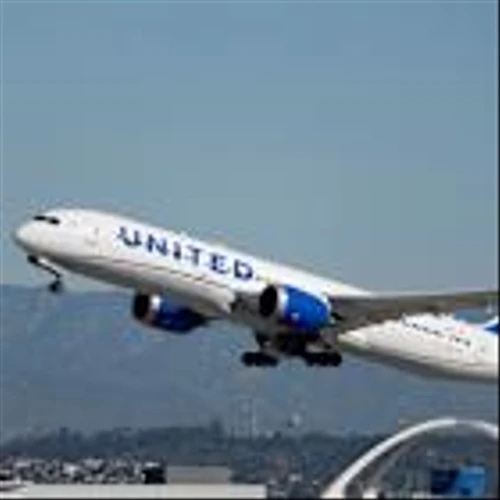 United Airlines escalates the credit card perk wars