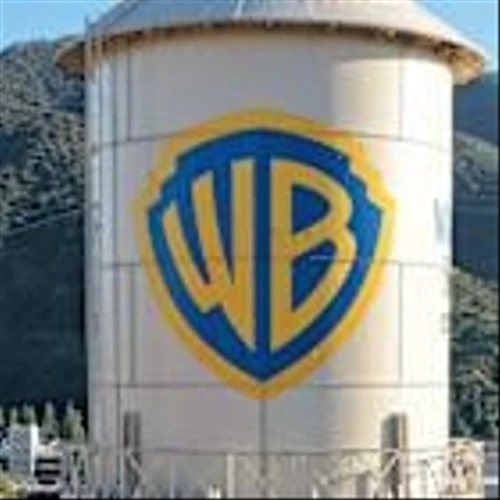 Paramount offers all-cash Warner Bros. bid despite Netflix deal