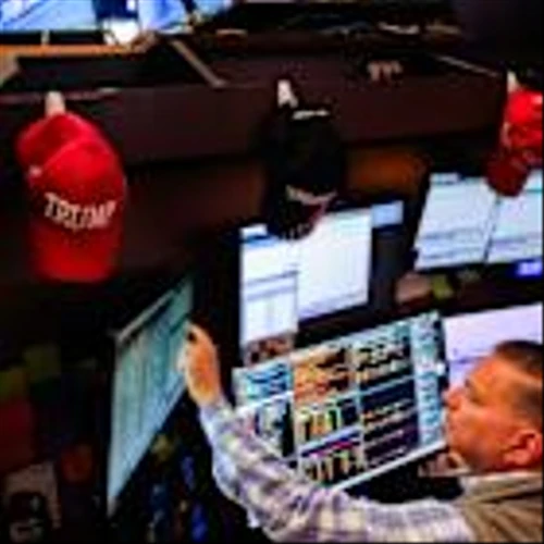 Wall Street All But Abandons Its Trade Angst as Rate Cuts Near