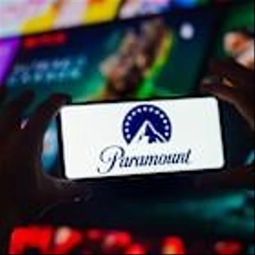 How Is Paramount Global's Stock Performance Compared to Other Entertainment Stocks?