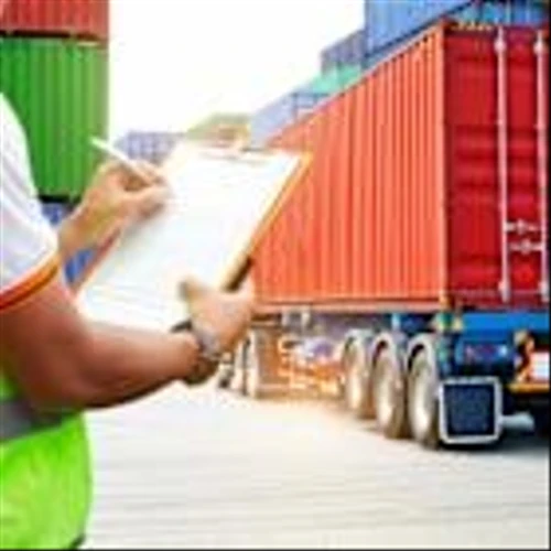 Heavy debt load, flat container shipments lead Moody’s to cut TRAC rating