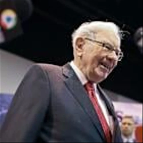 A look at Warren Buffett's final moves as Berkshire CEO