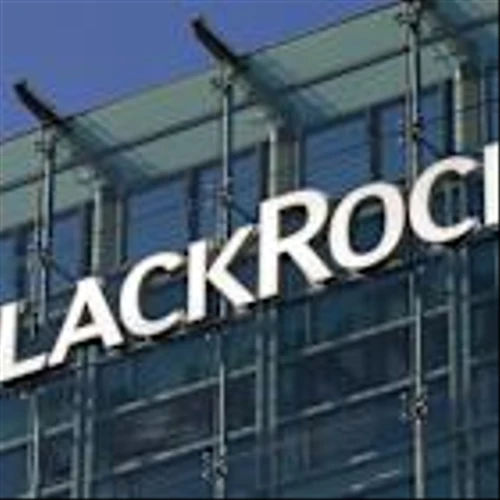 Bitcoin, S&P 500 ETFs On Blockchain? BlackRock Reportedly Eyes Tokenization Of Its Big-Ticket Funds