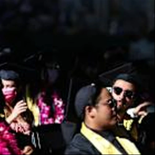 Class of 2025 grads are experiencing disconnect between job expectations and reality, study finds