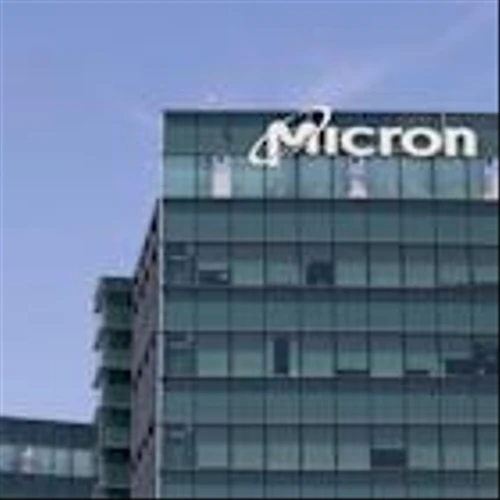 Micron Rides AI Wave With Upgraded Outlook, Analysts See More Gains Ahead