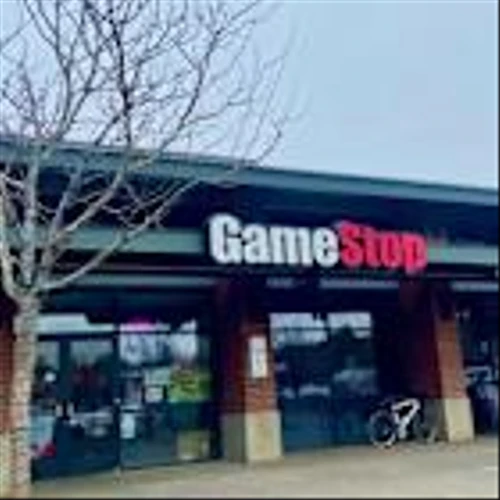GameStop closed over 700 stores last year