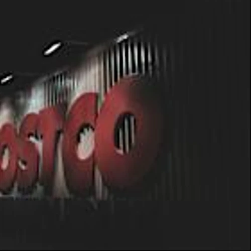 Costco (COST) Stock Reaffirmed Outperform After Strong June Sales and Warehouse Expansion