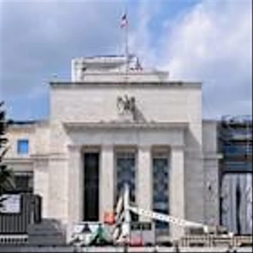 North America Set to Cut Rates as Rest of G-7 Looks On