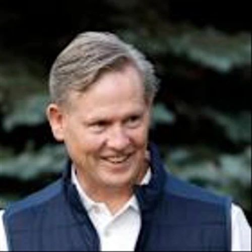 Comcast’s Warner Bros. Bid Was ‘Light’ on Cash, Co-CEO Says