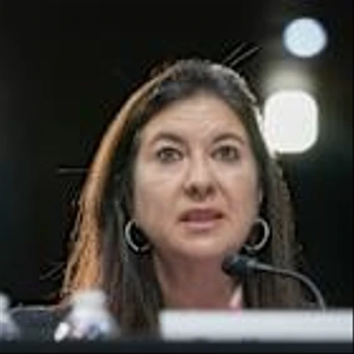 Former Fed governor's stock trades violated the central bank's ethics rules