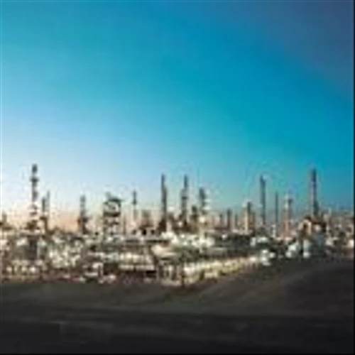 Investors Rotate Into Mid-Cap Energy Names as Big Oil Stalls