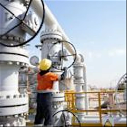 Oil prices swing higher as Iran targets Gulf production sites