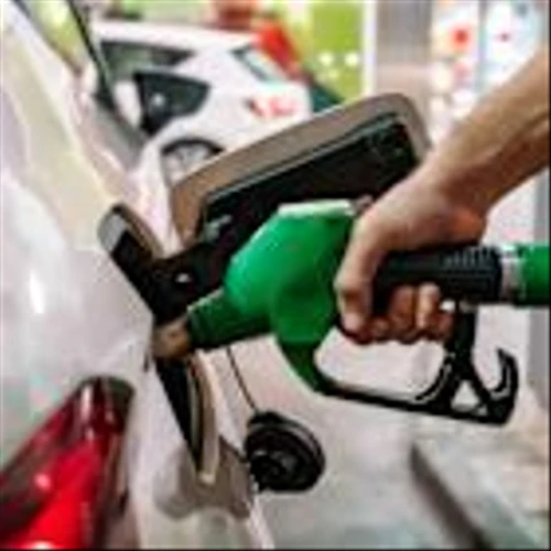 I Bought a Hybrid Car: Here’s How Much I Save on Gas Every Month