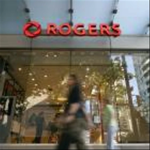 Rogers Eyes Junk Bond Sales in US, Canada for Maple Leaf Buy