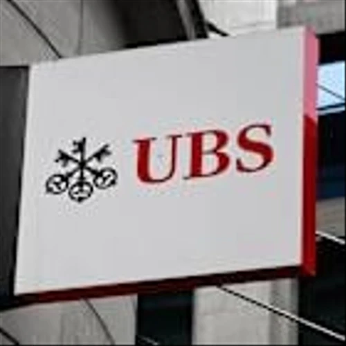 Swiss Senate paves way for direct government action on UBS capital rules