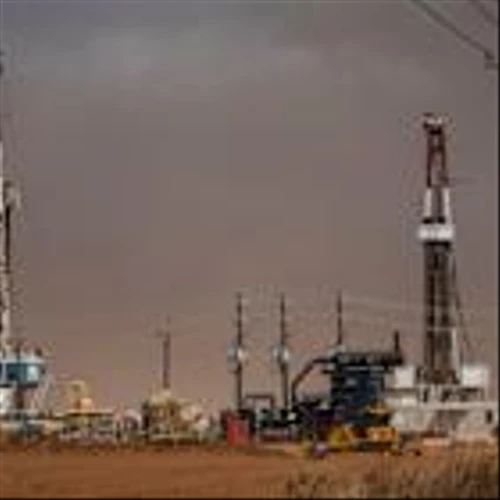 Oil Ends Higher After Volatile Day Amid Ukraine Ceasefire Talks