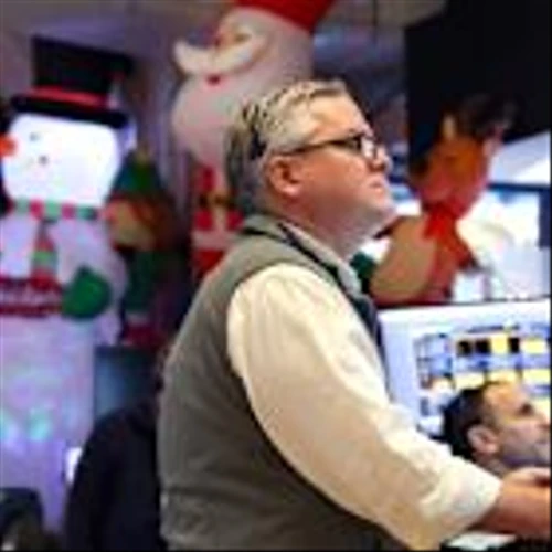 Markets View Weak Job Data as Good News. Why That’s a Problem.