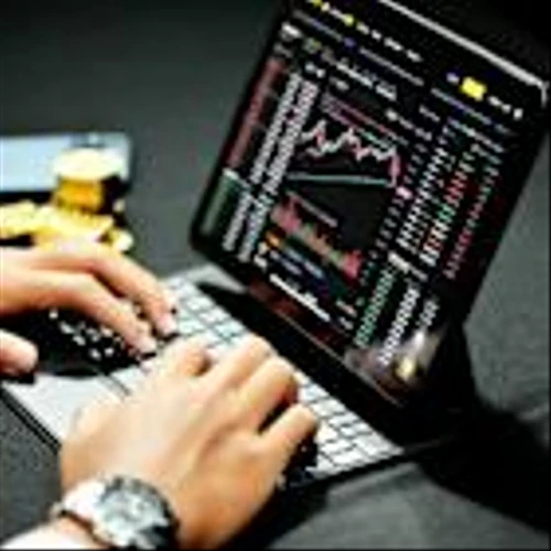 Dell Technologies (DELL) Touted as Long-Term AI Winner With Earnings Upside