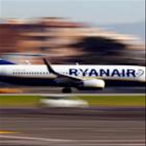 Ryanair says summer bookings remain strong, fares holding up