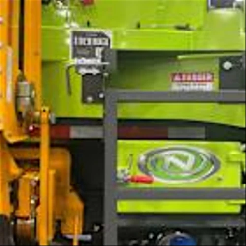Federal Signal to buy into growing side-loader market via New Way Trucks deal