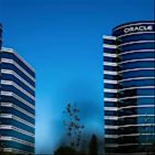 Oracle Stock Drops After Earnings Miss. It Is Making Big Cloud Deals.