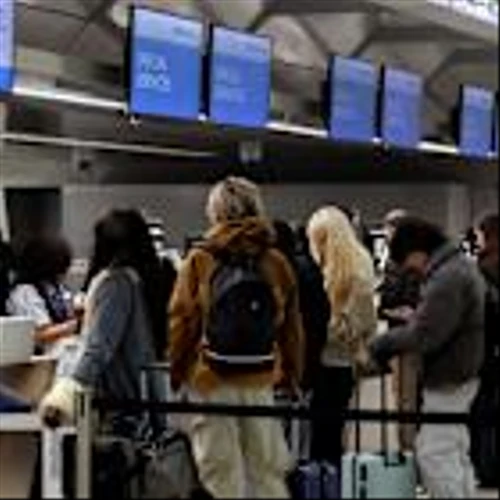 Travel-Industry Outlook Stabilizes as Higher-Income Americans Pack Their Bags