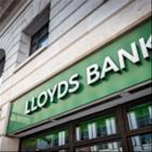 Lloyds Banking Group to finance XPENG electric vehicles in UK