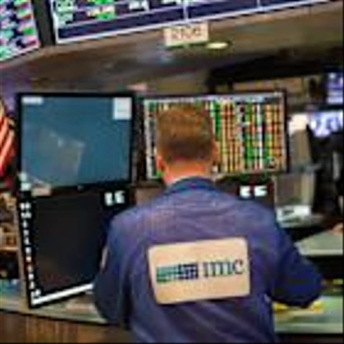 S&P Futures Tick Higher With Focus on Powell’s Testimony