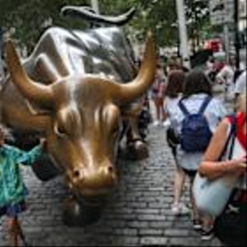 Wall Street is Pounding the Table Over HON, GOOG, AAPL, MSFT, BKNG, and TSLA