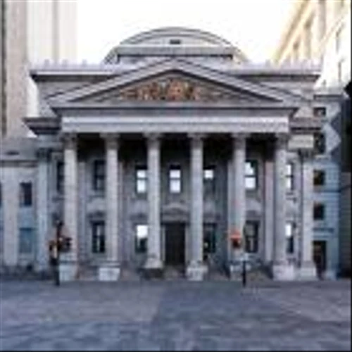 Is Burke & Herbert Bank & Trust Co (NASDAQ:BHRB) the Best Financial Dividend Stock Insiders are Buying in 2024?