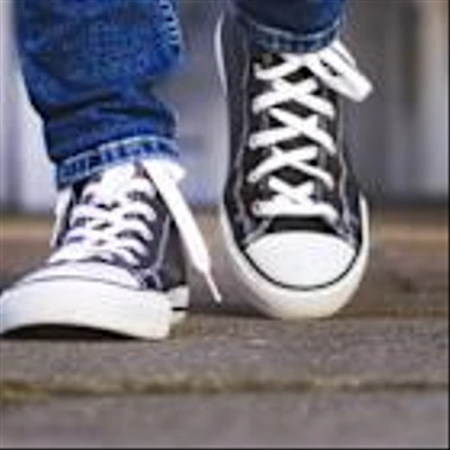 Crocs (NasdaqGS:CROX) Drops 11% In A Week Amid Broader Market Turbulence