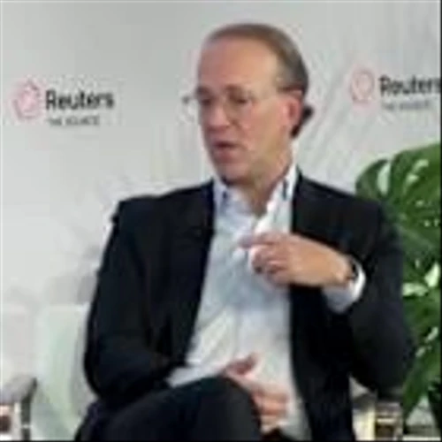 Consumers today want to feel part of a community, Estée Lauder CEO says