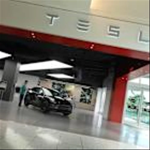 Can Promises Alone Push Tesla to $2T in 2026? Here’s Why Bulls Say Yes