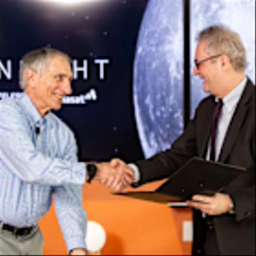 To the Moon: Viasat Selected to Design Lunar Orbiting Satellite System Alongside Telespazio