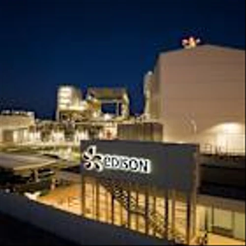 Edison to buy U.S. LNG from Shell in 15-year deal starting 2028