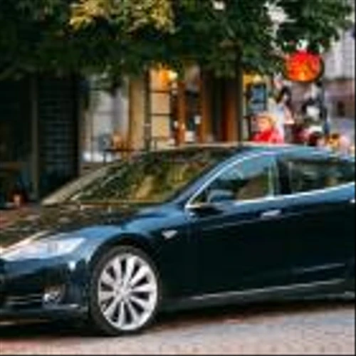 Zacks Industry Outlook Lithia Motors and Rush Enterprises