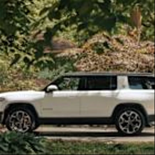 Baird Maintains an Outperform Rating on Rivian Automotive, Inc. (RIVN)