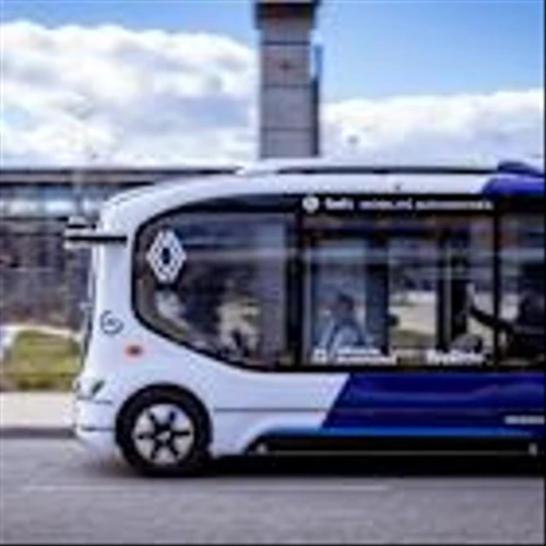 WeRide Makes First European Fully Driverless Commercial Robobus Deployment in France with Beti, Renault, Macif