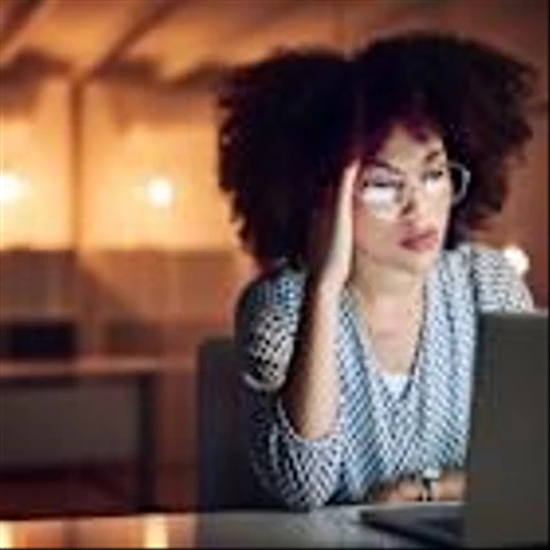 Consumer confidence continues to weaken as Americans see higher inflation, fewer jobs ahead