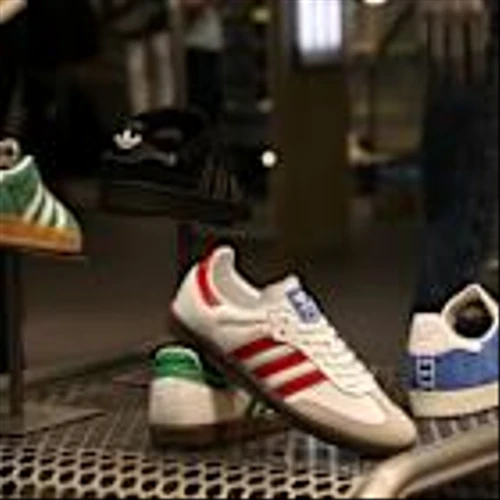 JD Sports' quarterly sales fall on weak UK but US shows improvement