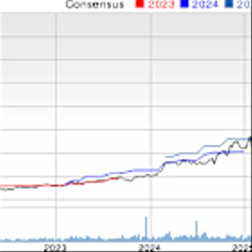 Should You Buy FIX After a 6-Month Surge and Record Backlog?