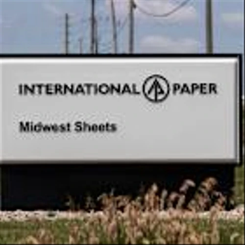Is International Paper Stock Underperforming the Dow?