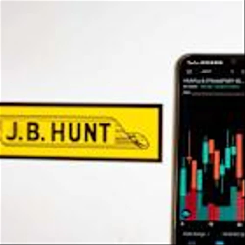 Are Wall Street Analysts Predicting J.B. Hunt Transport Services Stock Will Climb or Sink?