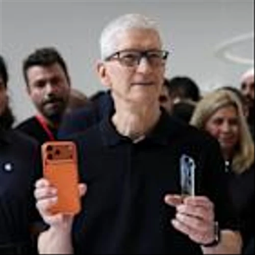 Apple's new iPhone series sparks lively debate among Chinese fans amid eSIM limits, AI delay